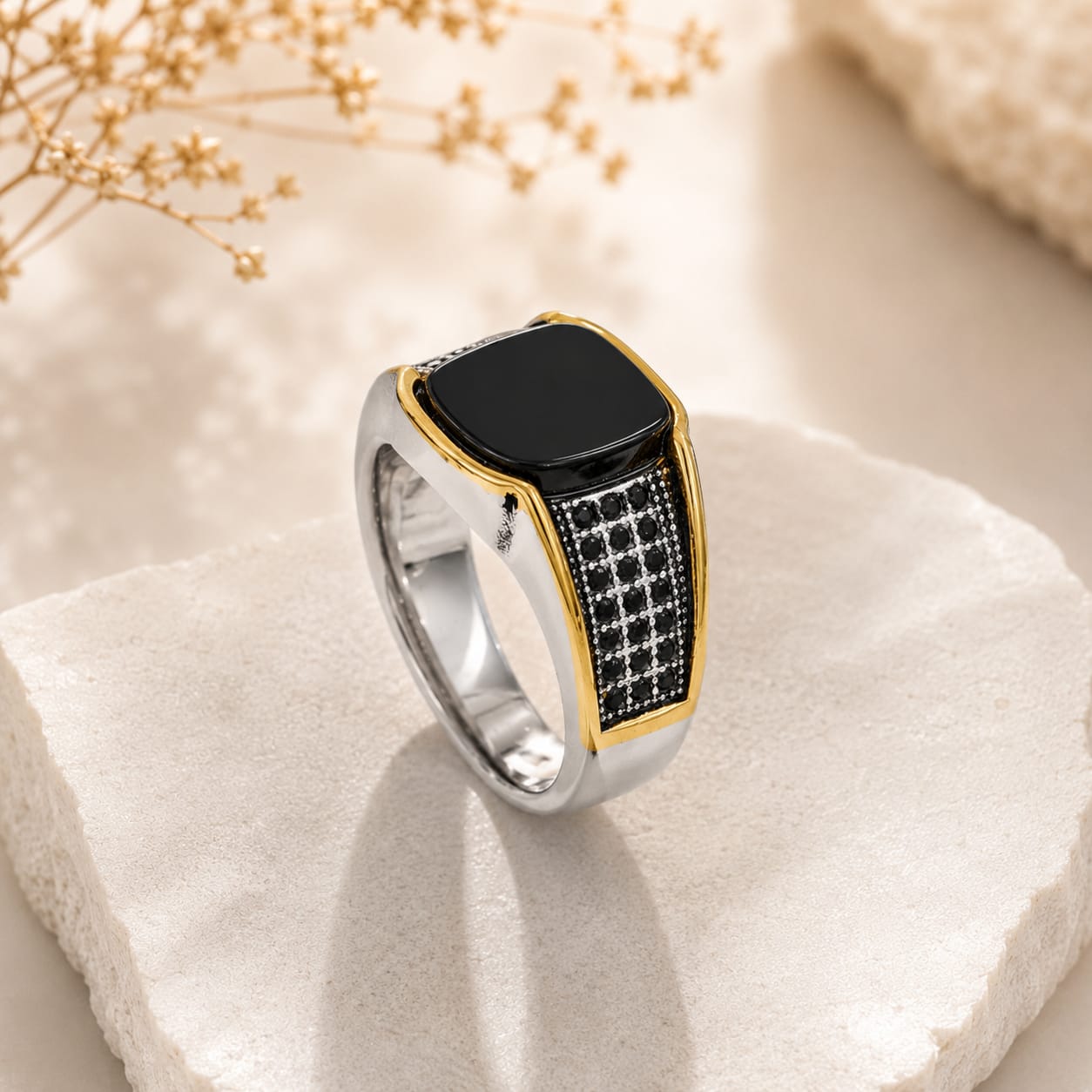 ROYAL ECLIPSE SIGNET RING