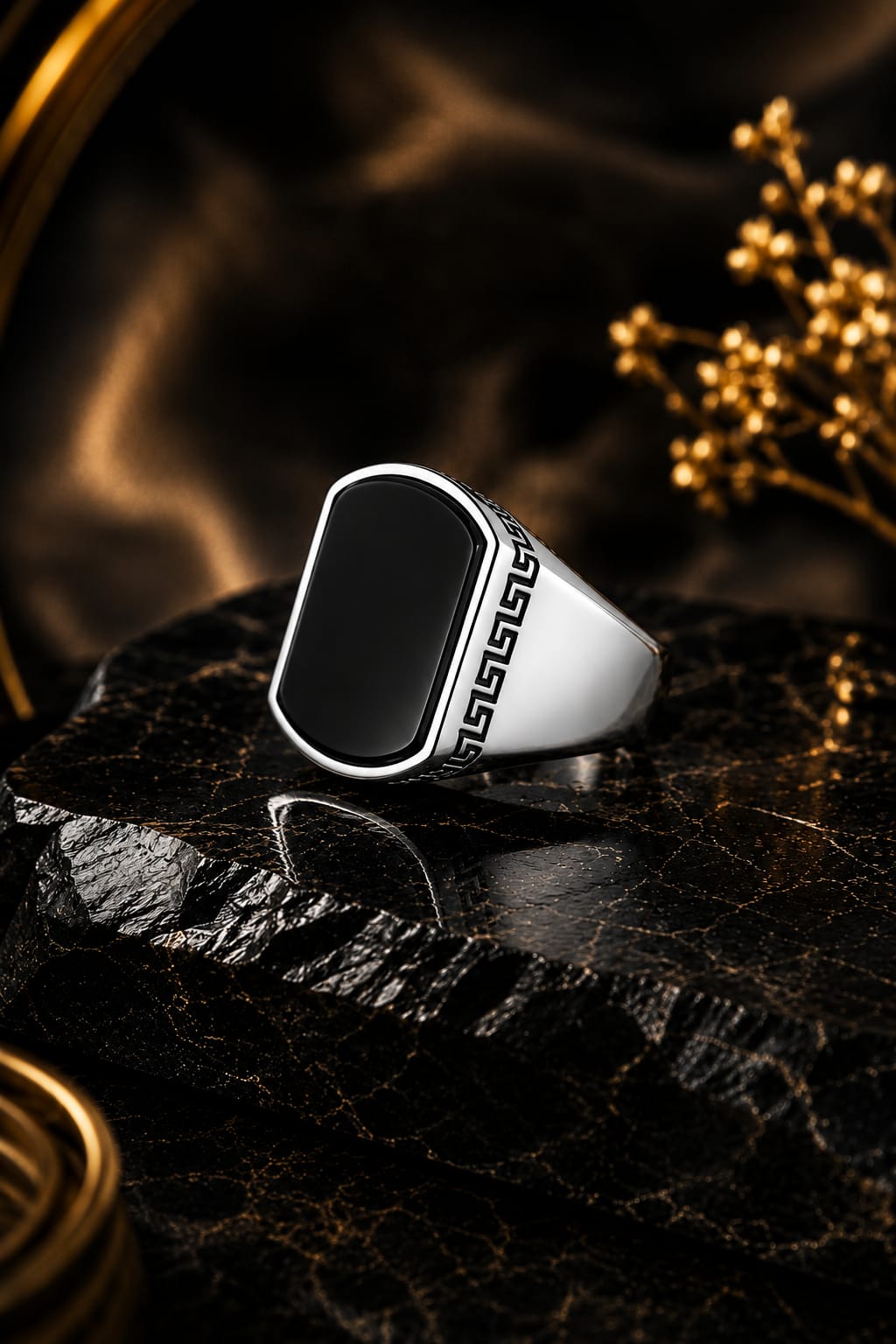 OBSIDIAN HALO SIGNET RING